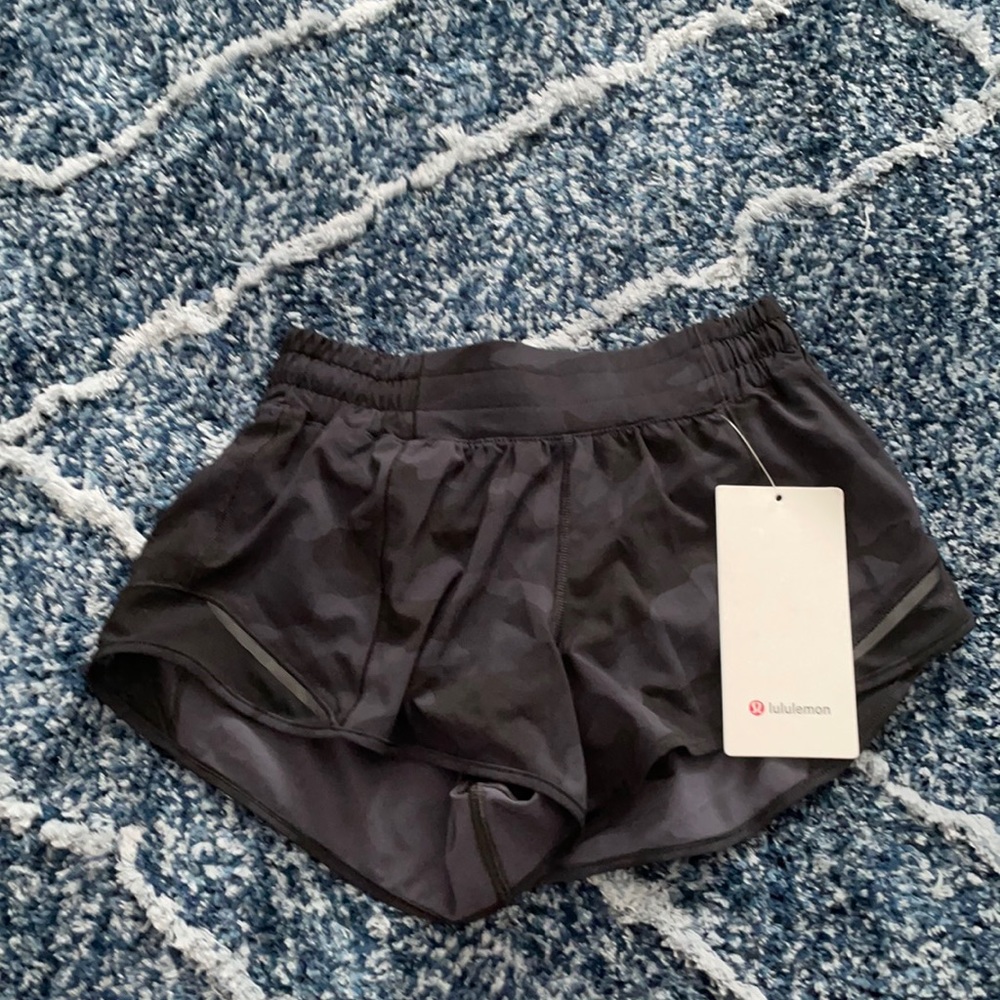 Hotty Hot LR Short 2.5” *Lined//Black Camo